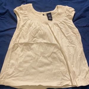 GAP, white, size 4T (no refunds)